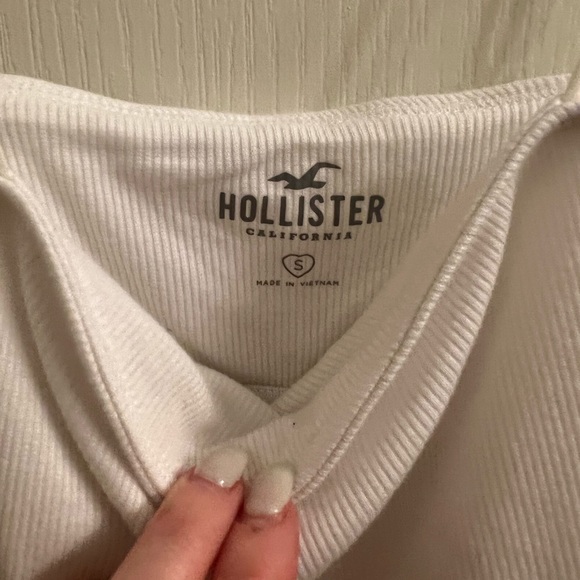 NWOT Basic Ribbed Hollister Bodysuit - Picture 3 of 4